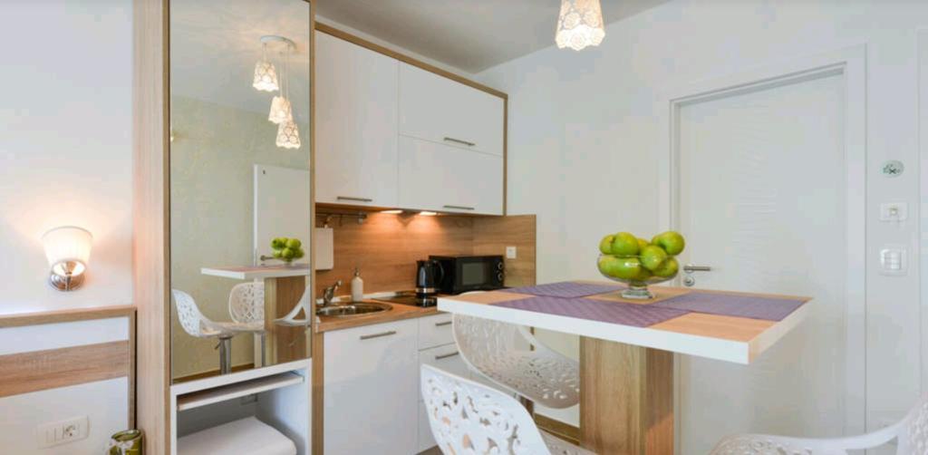 Lavender Apt. W. Balcony In Old Town Zadar Exterior foto